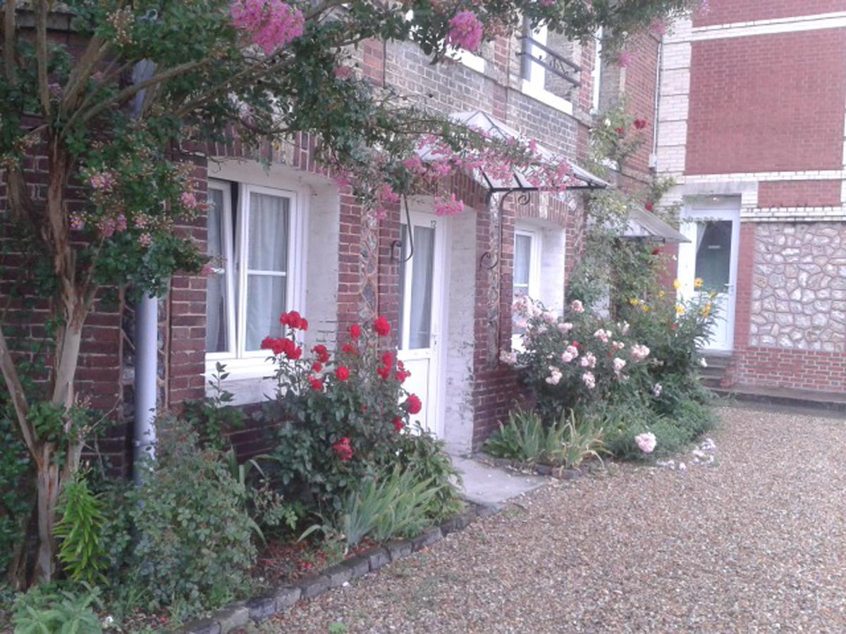 Hotel Au Chateau Blanc Saint-Aubin-lès-Elbeuf Eksteriør bilde