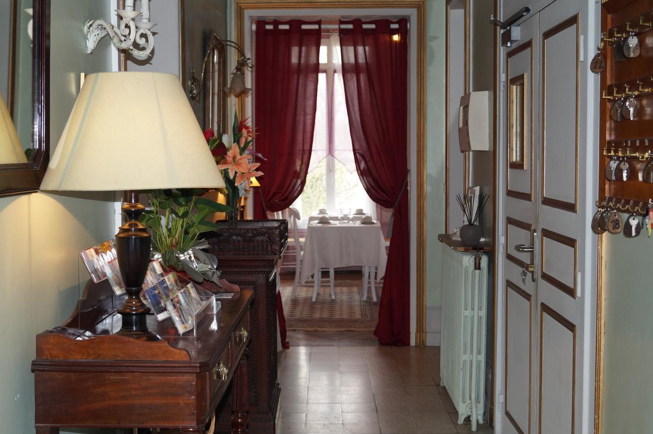 Hotel Au Chateau Blanc Saint-Aubin-lès-Elbeuf Eksteriør bilde