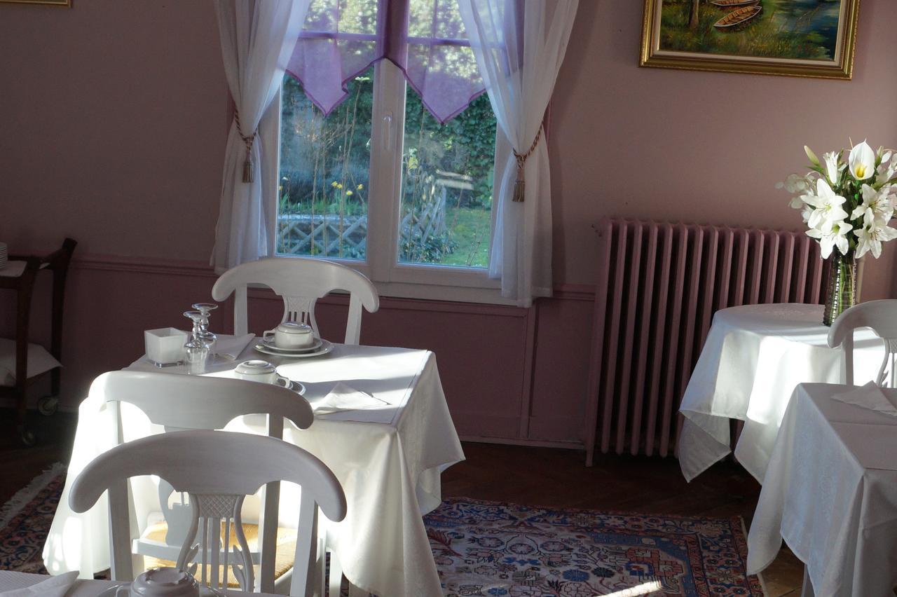 Hotel Au Chateau Blanc Saint-Aubin-lès-Elbeuf Eksteriør bilde