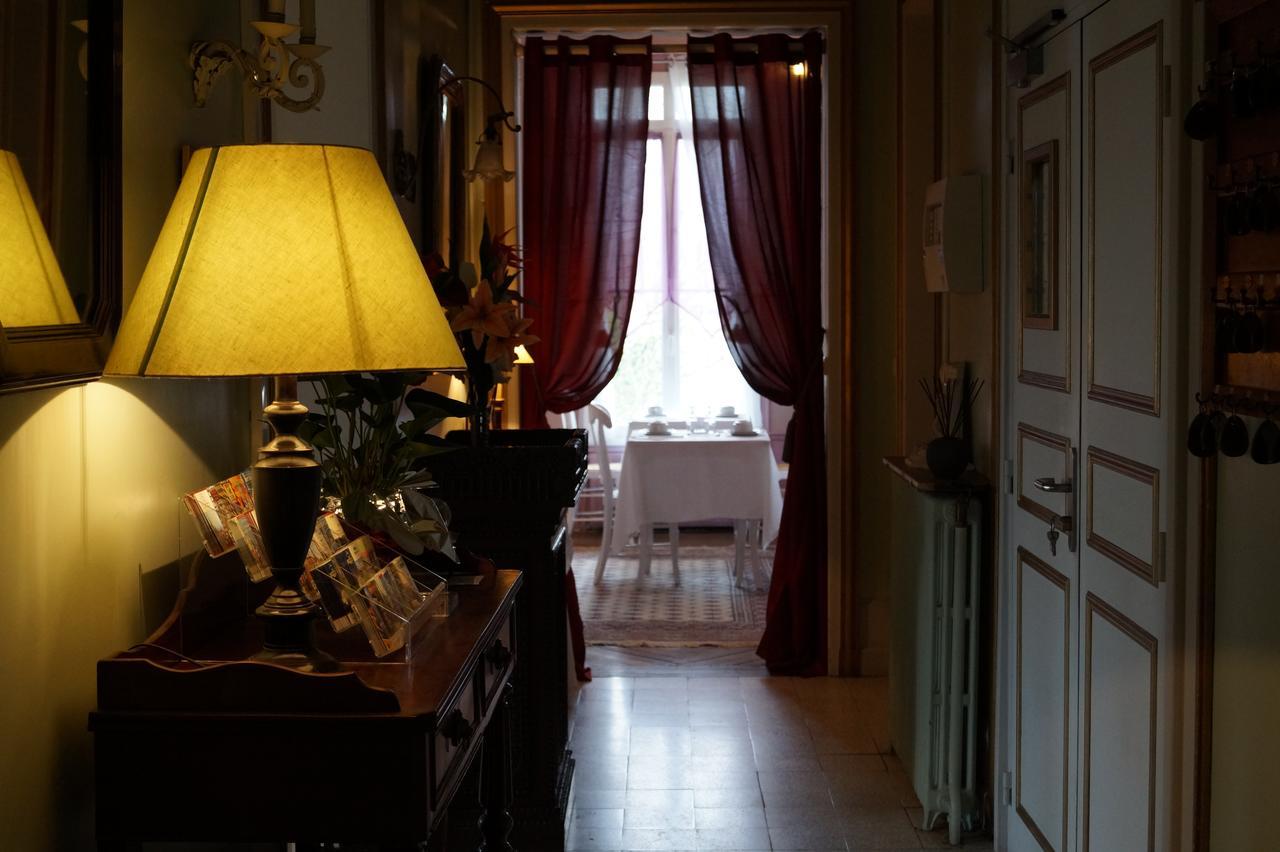 Hotel Au Chateau Blanc Saint-Aubin-lès-Elbeuf Eksteriør bilde